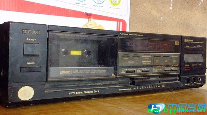 TEAC V-770