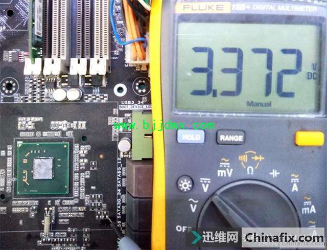 客户自称进了老鼠尿的华硕主板艰难维修，进液还是人为破坏？