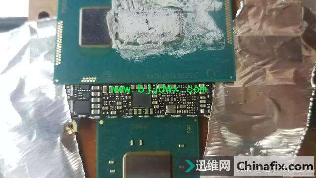 苹果A1708开机不显示，售后报价4000，差点“误杀”了一个屏幕